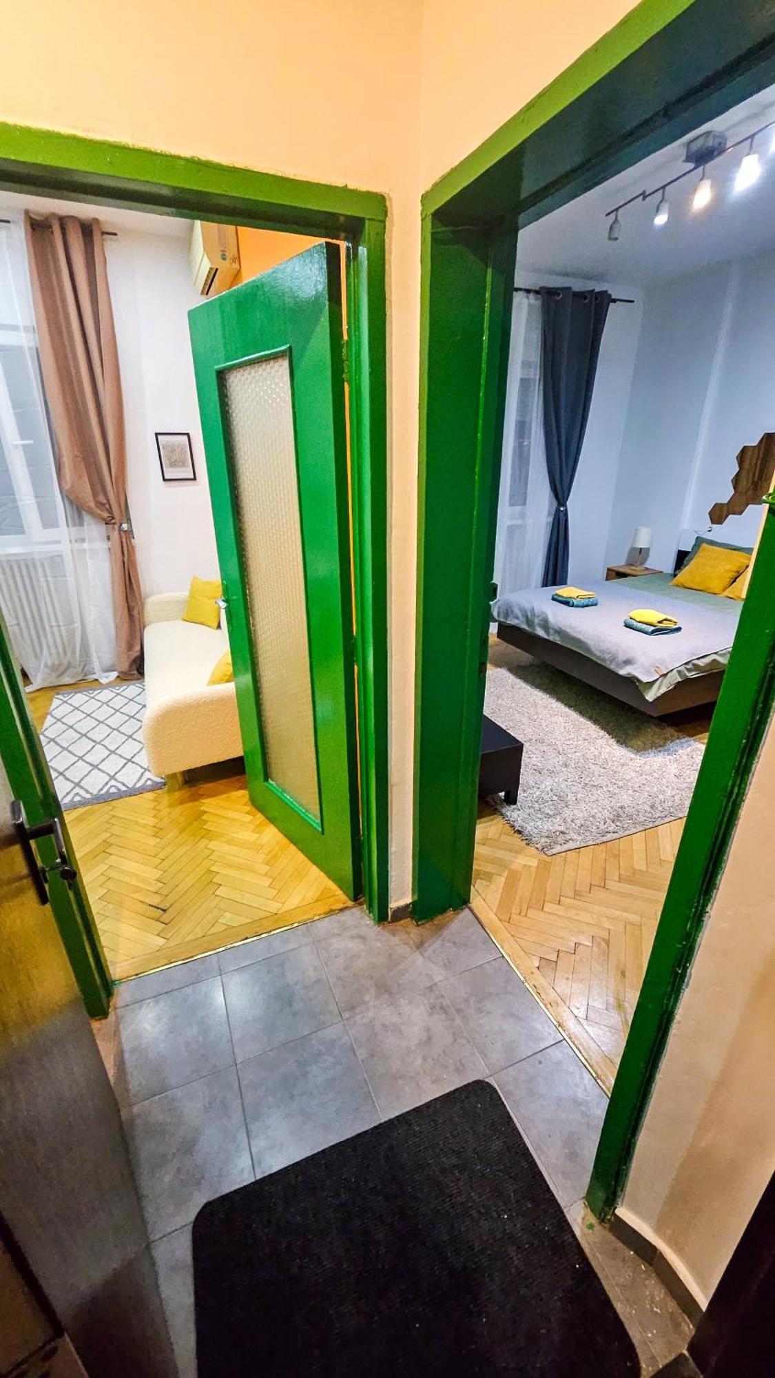 Downtown Tiny Houses Near Cismigiu Gardens Bucureşti Eksteriør bilde