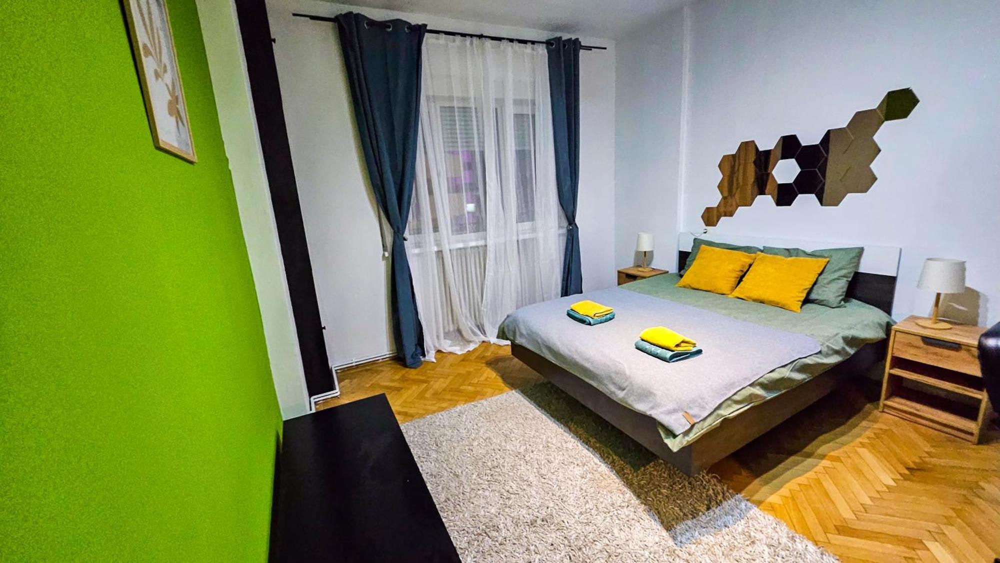 Downtown Tiny Houses Near Cismigiu Gardens Bucureşti Eksteriør bilde